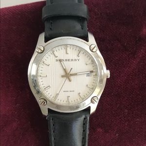 Burberry classic leather watch